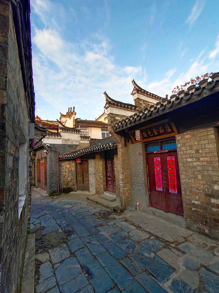 三人篮题丨辽粤大战谁能赢？徐静雨：辽宁限制不住周琦，只有一例外